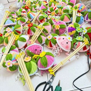 lồng đèn sứa bằng kẽm nhung có đèn