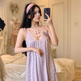 Váy ngủ lụa cúp ngực nơ hồng