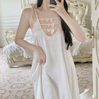 Váy ngủ lụa cúp ngực nơ hồng