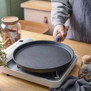 CHẢO GANG ĐÚC ĐÁY BẰNG 26CM (T30)