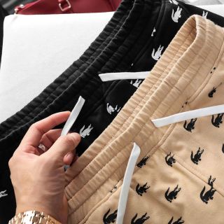 Short LC nỉ da cá 100% cotton. Vải xịn dày dặn mịn mát. Vải bo đồng chất, đồng màu.