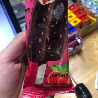 Kem chocolate nhân dâu Lberi 70g