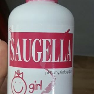 Dung dịch vệ sinh bé gái Saugella 3y + 200ml