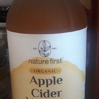 Dấm Táo Hữu Cơ Nature First Organic Apple Cider Vinegar with Organic honey 500ml