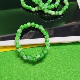 Vòng tay xanh lá 8li chuỗi đeo tay