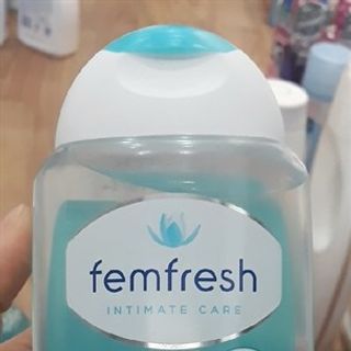 Dung dịch vệ sinh phụ nữ Femfresh Sensitive Wash 250ml(màu xanh dương)