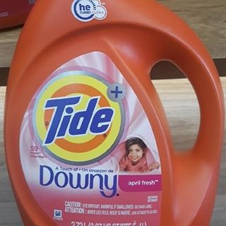 Nước giặt Tide hương Downy April Fresh 2.72L