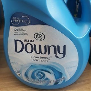 Nước xả vải Downy Ultra Clean Breeze 3.06L