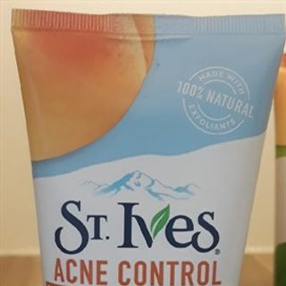 Sữa rửa mặt ngăn ngừa mụn St Ives Acne Control Apricot Scrub 170ml