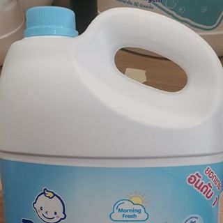 Nước xả mềm quần áo em bé D-nee xanh 3 lít