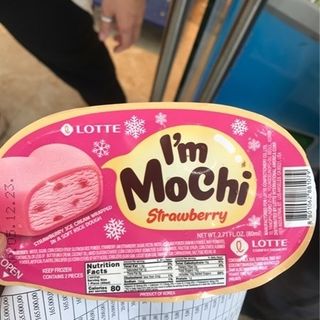 Kem Mochi Dâu Lotte 90ml