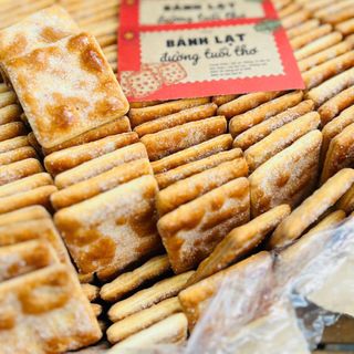 BÁNH LẠT ĐƯỜNG TUỔI THƠ: TÌM LẠI NGÀY THƠ ẤU ĐONG ĐẦY KÝ ỨC 400G -WINNIE HOUSE