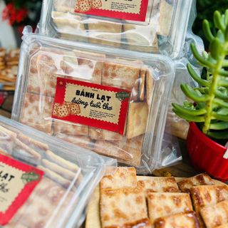 BÁNH LẠT ĐƯỜNG TUỔI THƠ: TÌM LẠI NGÀY THƠ ẤU ĐONG ĐẦY KÝ ỨC 400G -WINNIE HOUSE