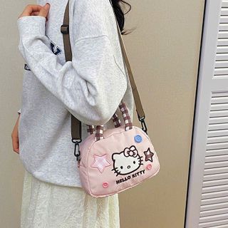 ✨ TÚI CHÉO HELLO KITTY QUAI CARO – Nhỏ Gọn Mà Cực Kỳ Tiện Lợi