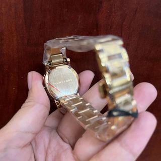 SĂN SALE MÁY THUỴ ĐỒNG HỒ NAM NỮ LẺ SIZE CAO CẤP BUBBERI MẶT SAPHIRE DÂY THÉP