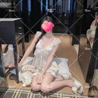 Đồ ngủ lụa ren hoa