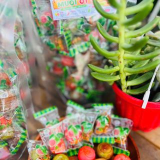 🍬 KẸO ỔI MUỐI ỚT – CHUA NGỌT CAY NHẸ, ĂN LÀ MÊ 500g🍬
