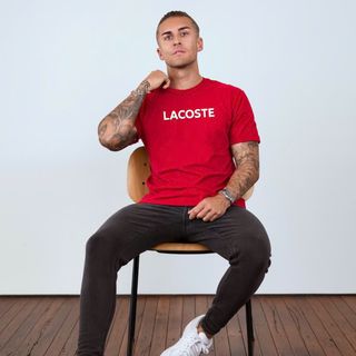Áo thun nam. Chất thun cotton co giãn 4 chiều , Chất vải dày vừa mềm mịn.