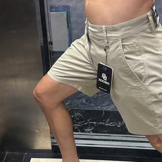 Sọt khaky nam. Co giãn slim , không ôm.