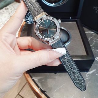 ĐỒNG HỒ NỮ CAO CẤP PIN HUPOT MINI 1 VIỀN HỘT