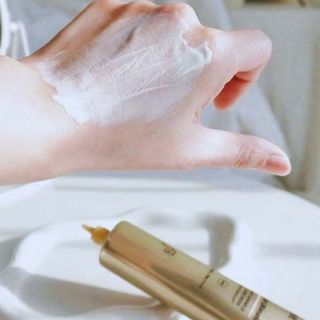 Kem chống nắng chống nhăn chống lão hoá UV Ultimate Anti-Wrinkle Sunscreen SPF50+, PA++++