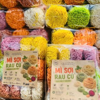 MÌ SỢI RAU CỦ NGŨ SẮC, SỢI DAI NGON, CHẾ BIẾN MÓN NÀO CŨNG HỢP 1KG