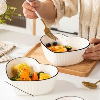 TÔ SỨ TRÁI TIM TRẮNG VIỀN ĐEN SỐ 7 (T40)