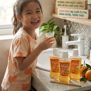 Nước Súc Miệng VkinKids Làm Sạch Khoang Miệng Hương Cam 300ml
