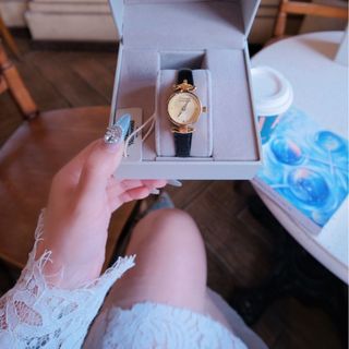 ĐỒNG HỒ NỮ CAO CẤP VIVIENNE  DÂY DA MẶT TRÒN MINI FULLBOX