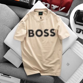 B.O.O.S New Tee 2026 man. Chất cotton 4c, logo in lụa cao thành bao bền.