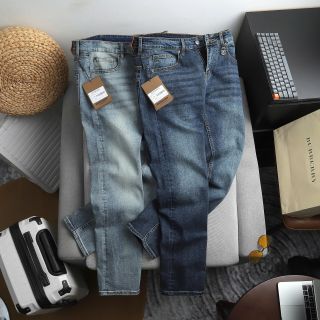 JEAN NAM. Chất jean cao cấp, dày dặn, co giãn nhẹ, mặc thoải mái cả ngày.