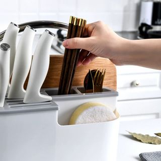 Kệ Đựng Dao Đũa Chống Đọng Nước – Khô Ráo, Vệ Sinh GD001
