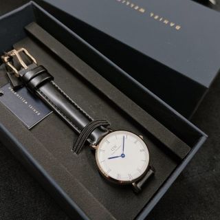 ĐỒNG HỒ NỮ CAO CẤP D WELLINGTON PETITE ROMAN DÂY DA MẶT LA MÃ NIỀNG HỒNG FULLBOX