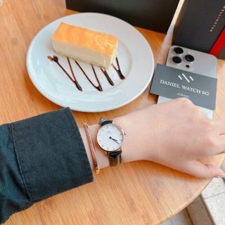 ĐỒNG HỒ NỮ CAO CẤP D WELLINGTON PETITE ROMAN DÂY DA MẶT LA MÃ NIỀNG HỒNG FULLBOX