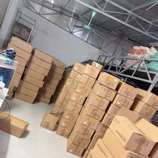 XẢ KHO Bình Sữa thuỷ tinh Cao Cấp như hình. Vì ló do trả kho