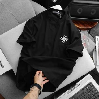 Mẫu áo thun CHROME HEARTS đang hot ss26. Logo chuẩn hãng, in phồng .