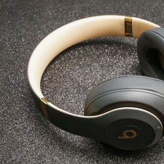 TAI NGHE CHỤP TAI BLUETOOTH WIRELESS 22HR