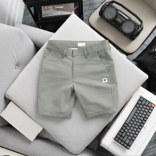 Short kaki brand new nam.  Chất vải min mát , ko nhăn co giản , logo thêu from trên gối.