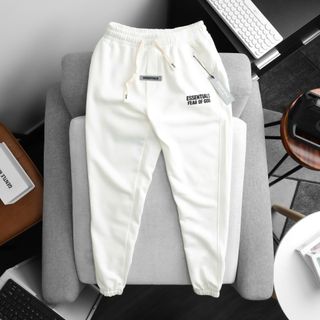 Mẫu quần dài siêu hot của giới trẻ. Chất nỉ cua dày mịn, form đẹp.