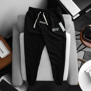 Mẫu quần dài siêu hot của giới trẻ. Chất nỉ cua dày mịn, form đẹp.
