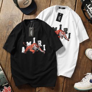 Mẫu áo thun AMIRI đang hot ss26. Logo in chuẩn hãng.