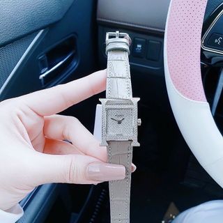 ĐỒNG HỒ NỮ CAO CẤP HREMES DÂY DA MẶT FULL HỘT