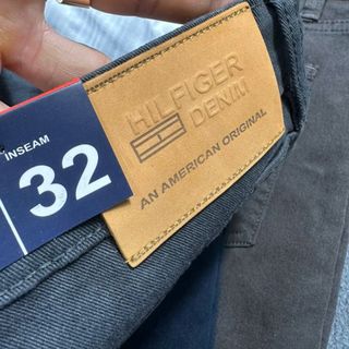 JEANS TM NAM,  co giãn.  Vải chính quy , đồng chất.
