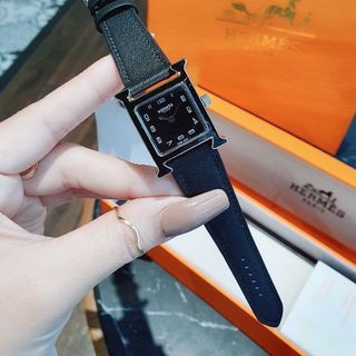 ĐỒNG HỒ NỮ CAO CẤP HREMES DÂY DA MẶT SỐ NIỀNG THÉP