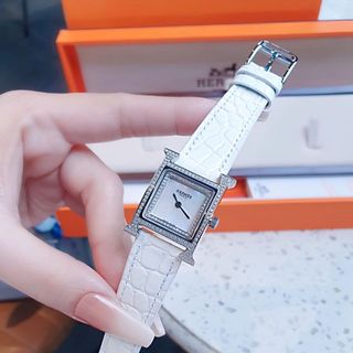 ĐỒNG HỒ NỮ CAO CẤP HREMES HÊURE DÂY DA VIỀN ĐÁ TẶNG DÂY DA XỊN