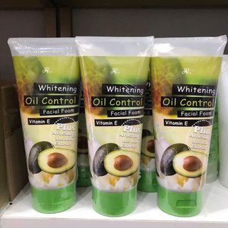 Sữa rửa mặt bơ TL 210g