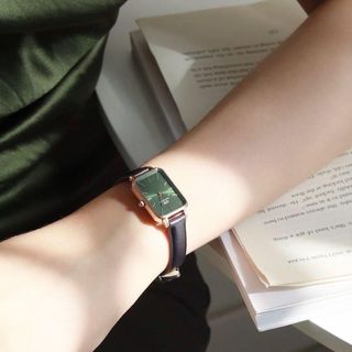 ĐỒNG HỒ NỮ CAO CẤP D WELLINGTON QUARDO MẶT CHỮ NHẬT DÂY DA VÀ LƯỚI FULLBOX