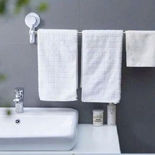 THANH TREO KHĂN INOX DÀI 70cm SỬ DỤNG HÍT CHÂN KHÔNG