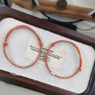 Vòng tay Ngũ Sắc Đỏ phối charm mạ bạc 2 nút tròn, Vòng tay Phong Thủy bán đủ size, đủ màu