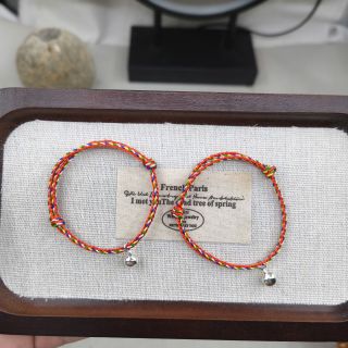 Vòng tay Ngũ Sắc Đỏ 2.0 mm phối Chuông mạ size Chân, Vòng tay Phong Thủy bán đủ size, đủ màu